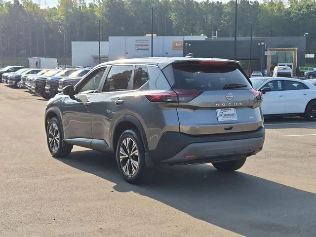 Used 2023 Gray Nissan SV image 11