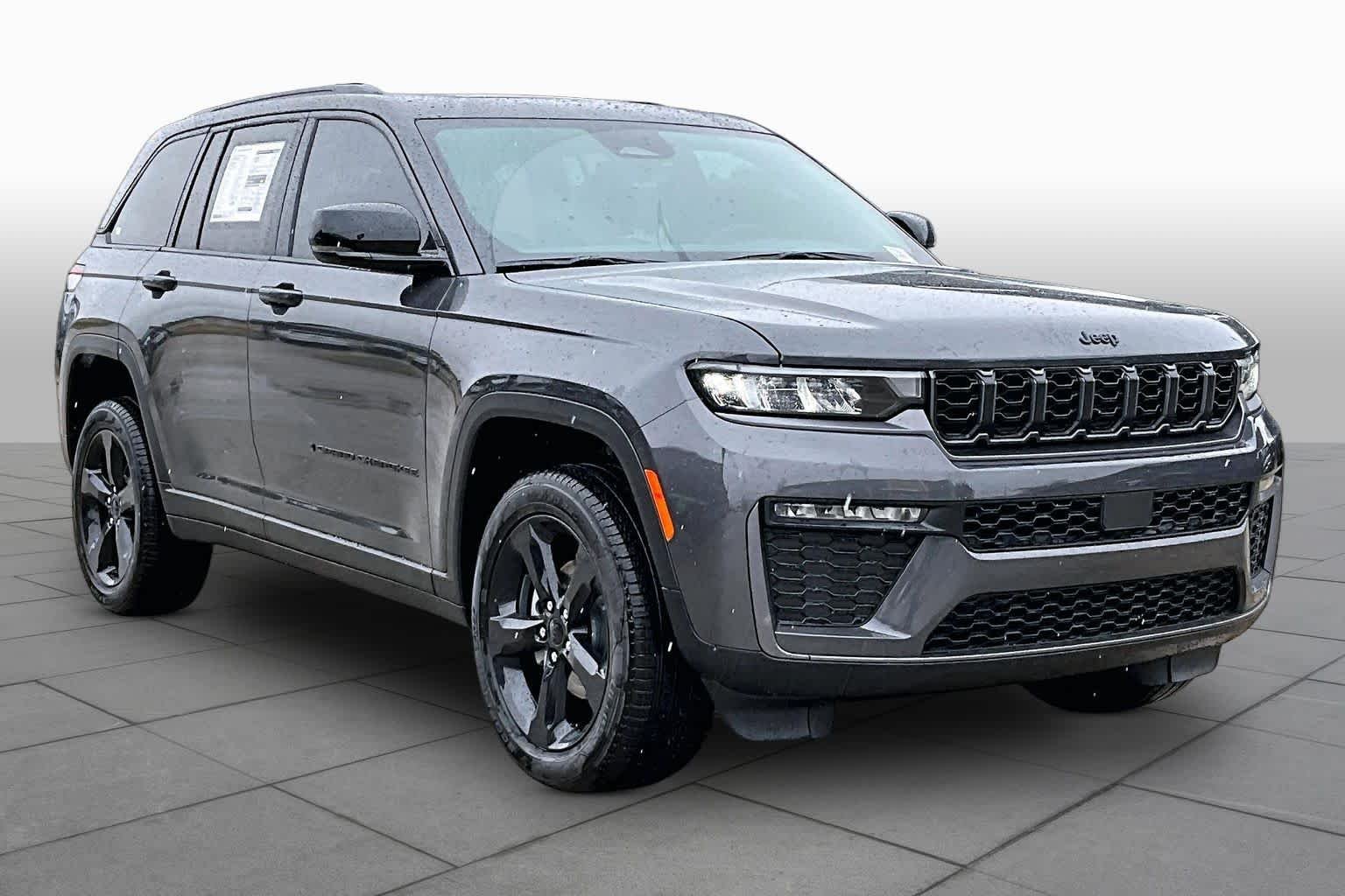 New 2026 Baltic Gray Metallic Clear-Coat Exterior Paint Jeep Limited image 3