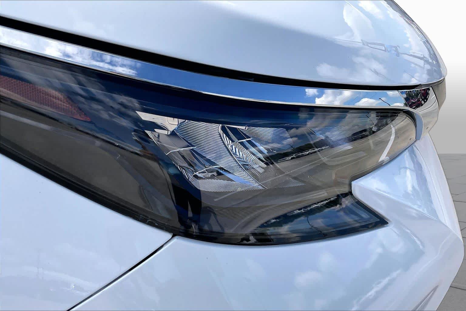 Used 2024 Ice Cap Toyota LE image 26
