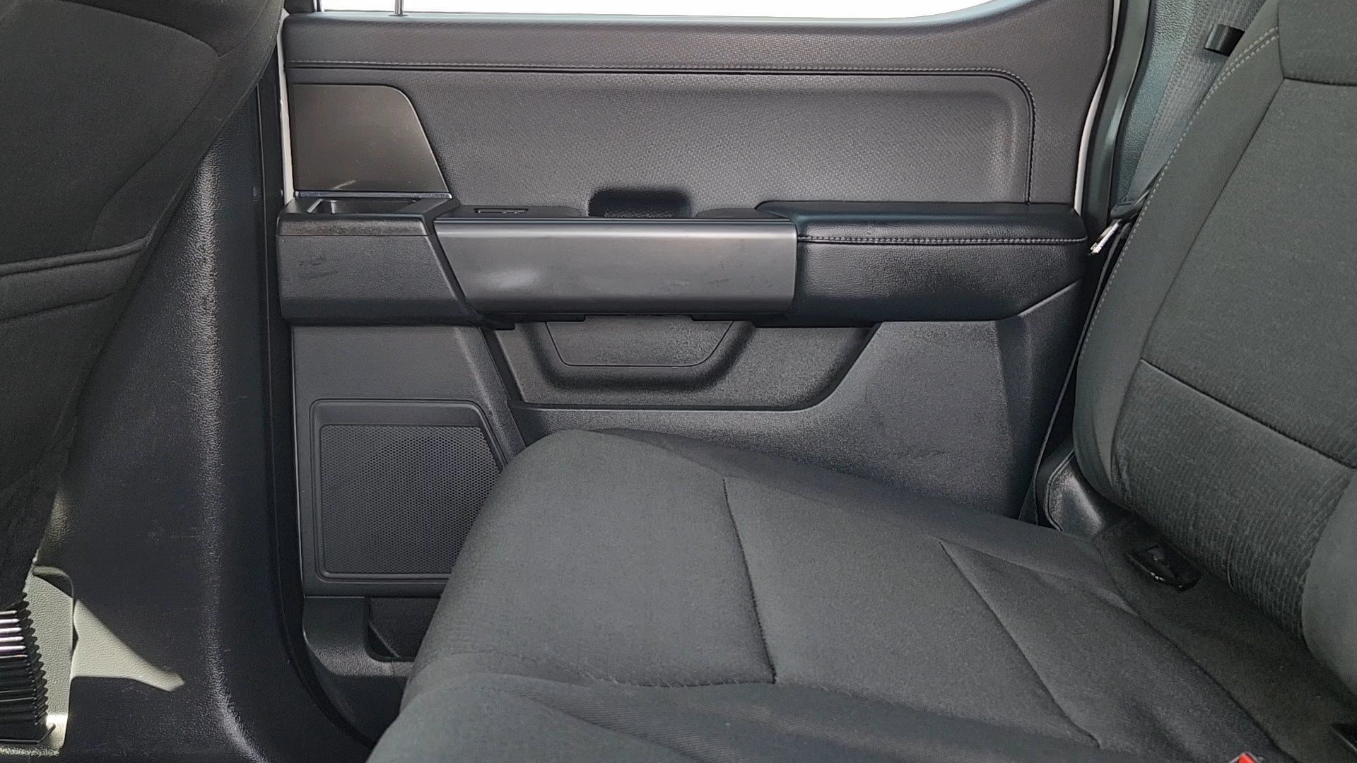 Certified Used 2024 Oxford White Ford XLT image 16