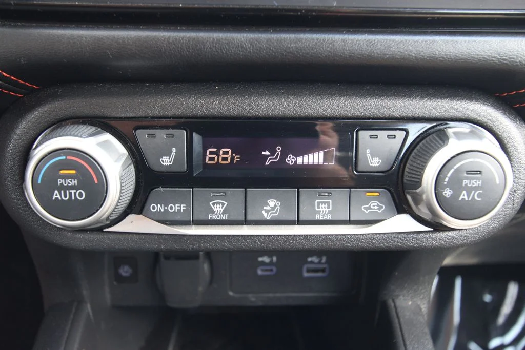 Used 2024 Silver Nissan 1.6 SR image 26