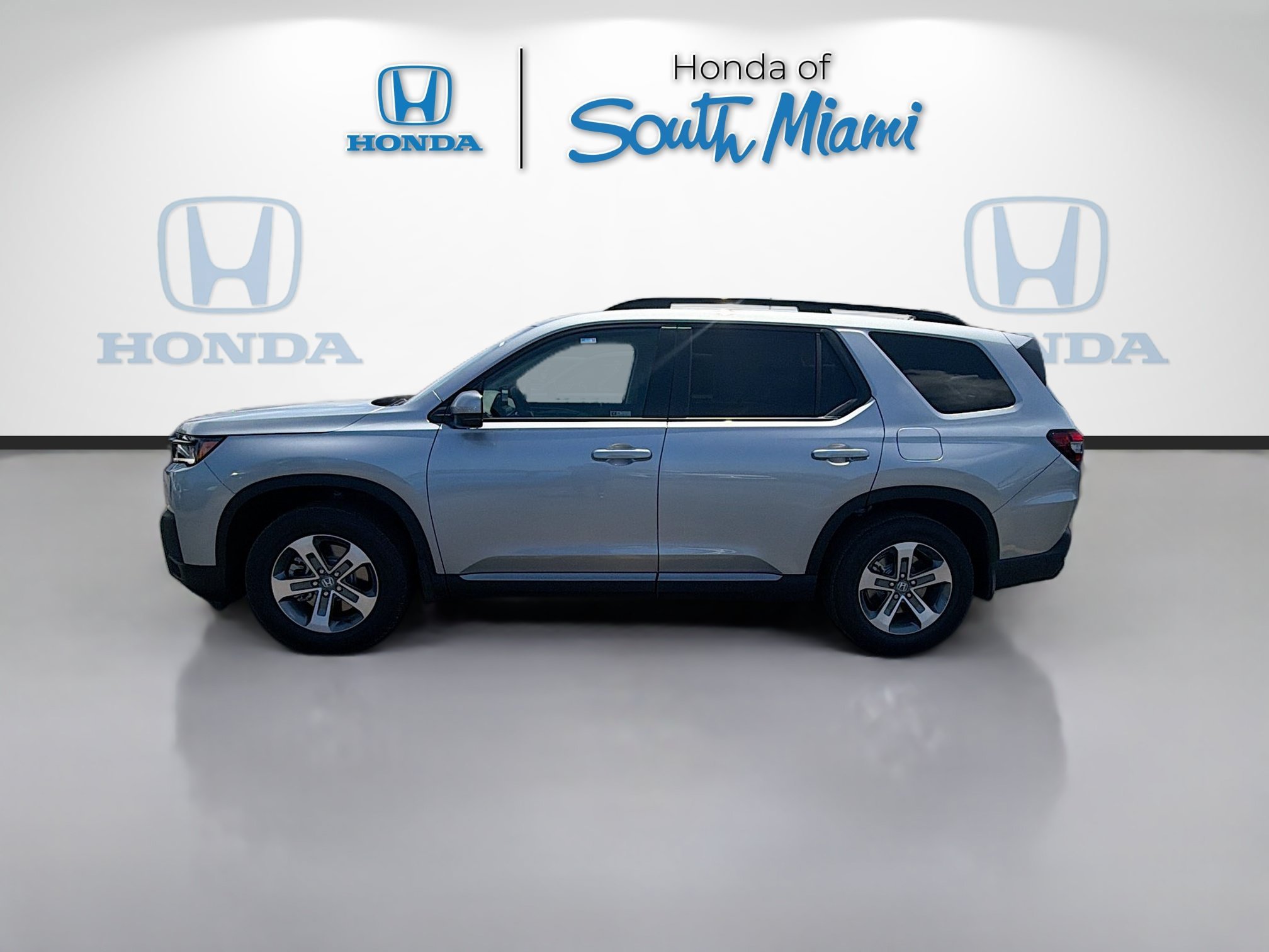 New 2026 Solar Silver Metallic Honda EX-L image 4