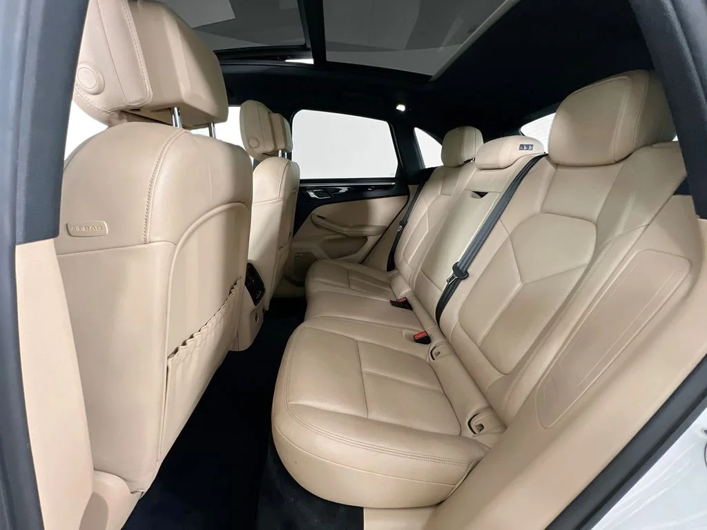 Used 2020  Porsche S image 26