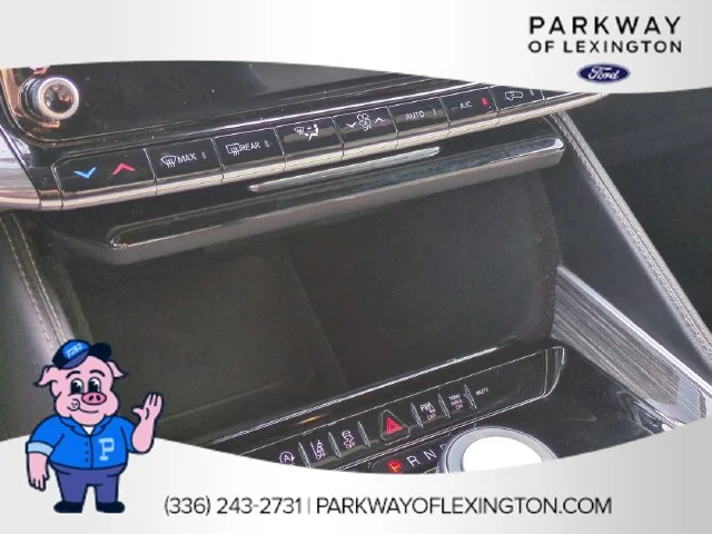 Used 2022 White Jeep Series II image 25