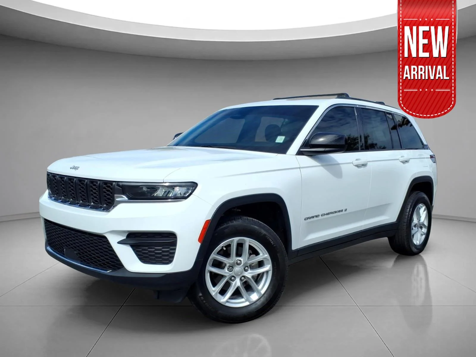 Used 2024 Bright White Clearcoat Jeep Laredo X image 1