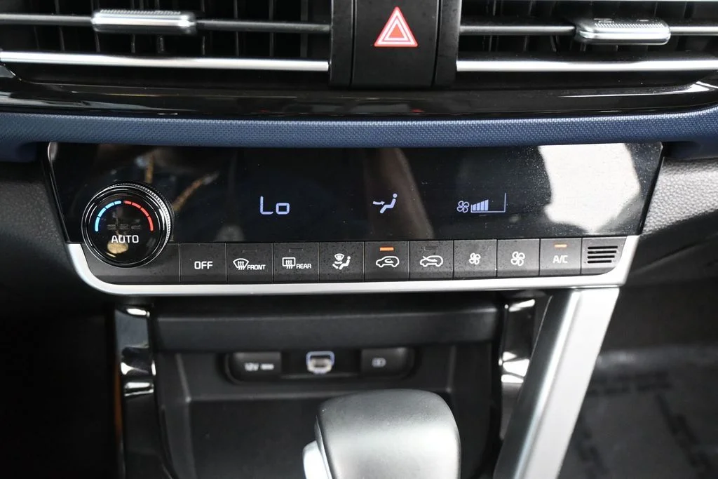 Used 2023 Neptune Blue Kia Nightfall image 21