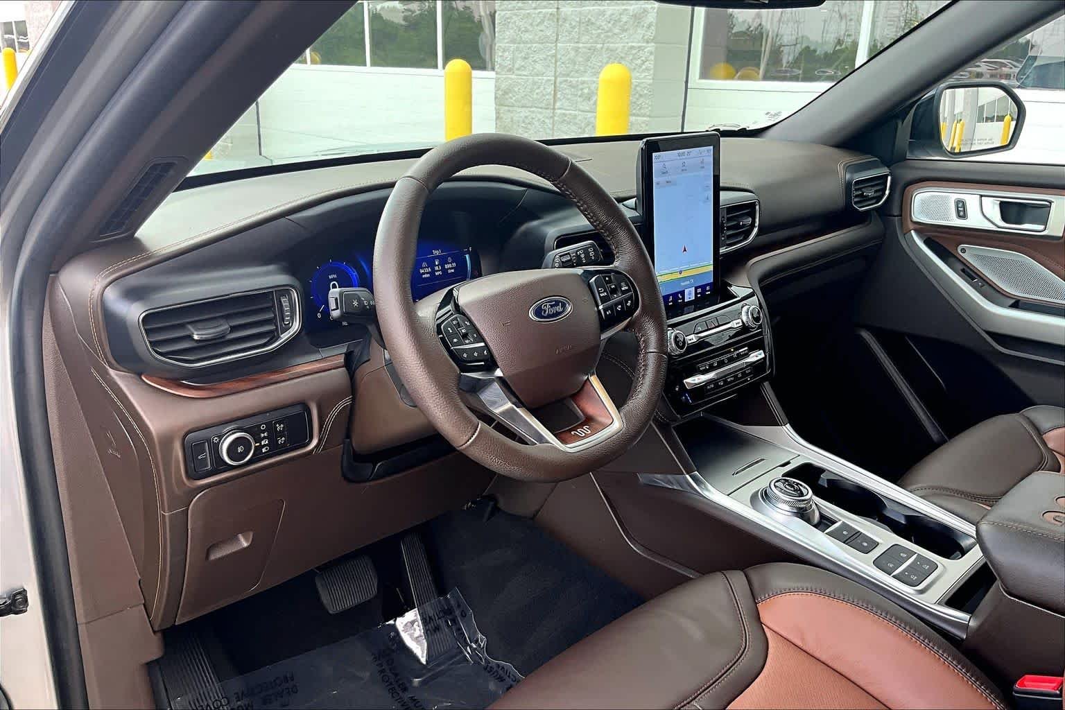 Used 2023 Iconic Silver Metallic Ford King Ranch image 16