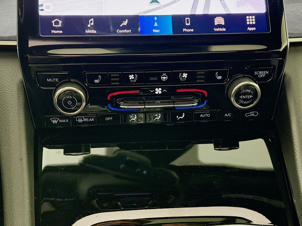 Used 2021 Black Jeep Overland image 17