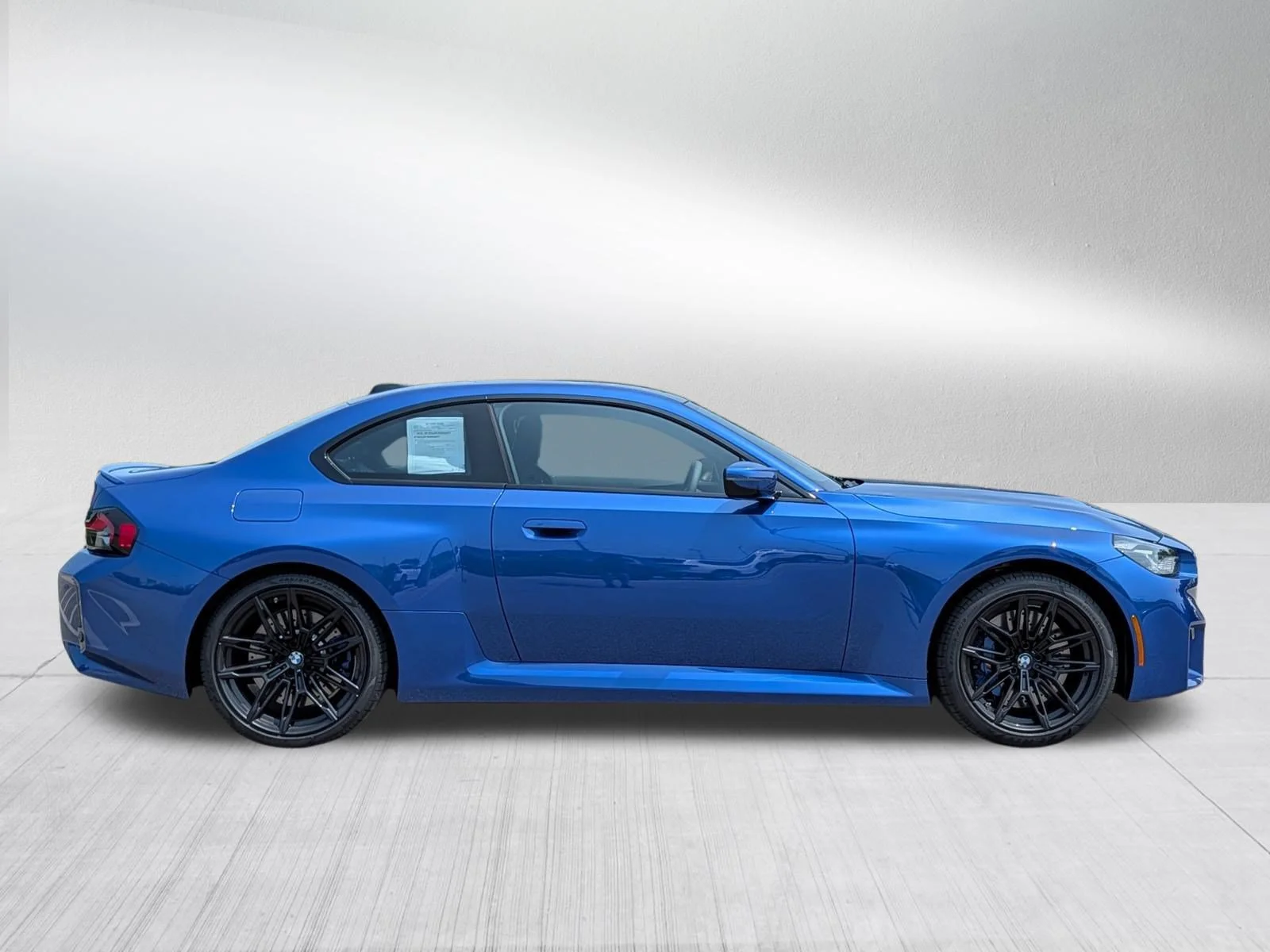 Used 2025 Portimao Blue Metallic BMW  image 8