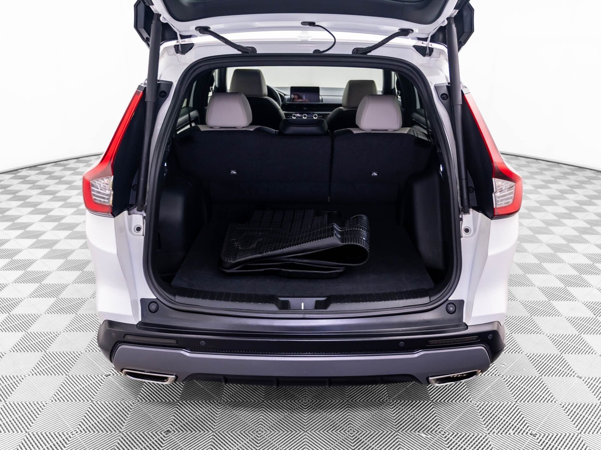Used 2023 White Honda Sport Touring image 32