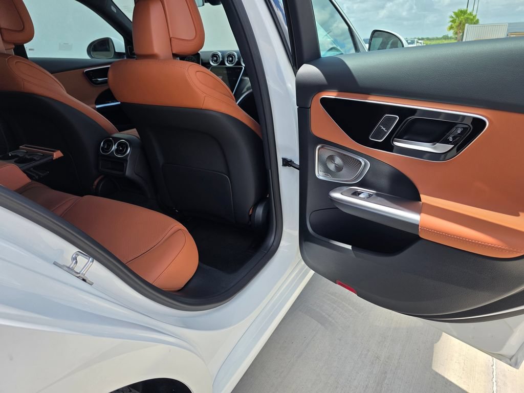 New 2026 Polar White Mercedes-Benz C 300 image 44