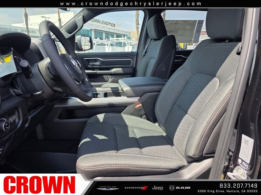 New 2026 Diamond Black Crystal Pearl-Coat Exterior Paint RAM Big Horn/Lone Star image 15