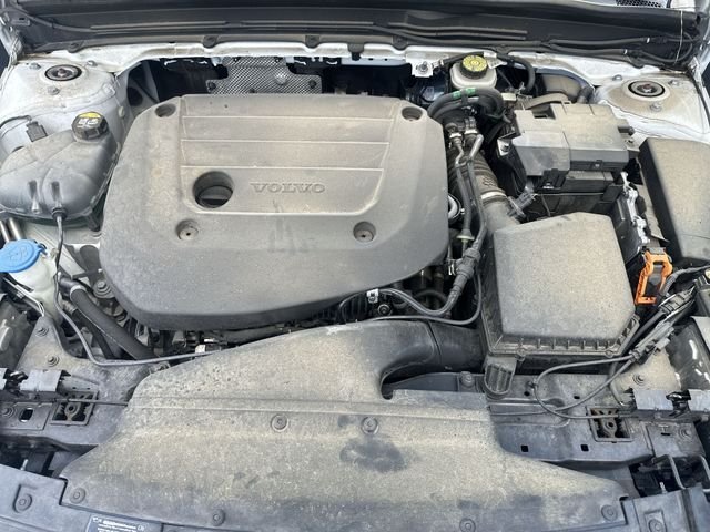 Used 2024  Volvo B5 Core image 20
