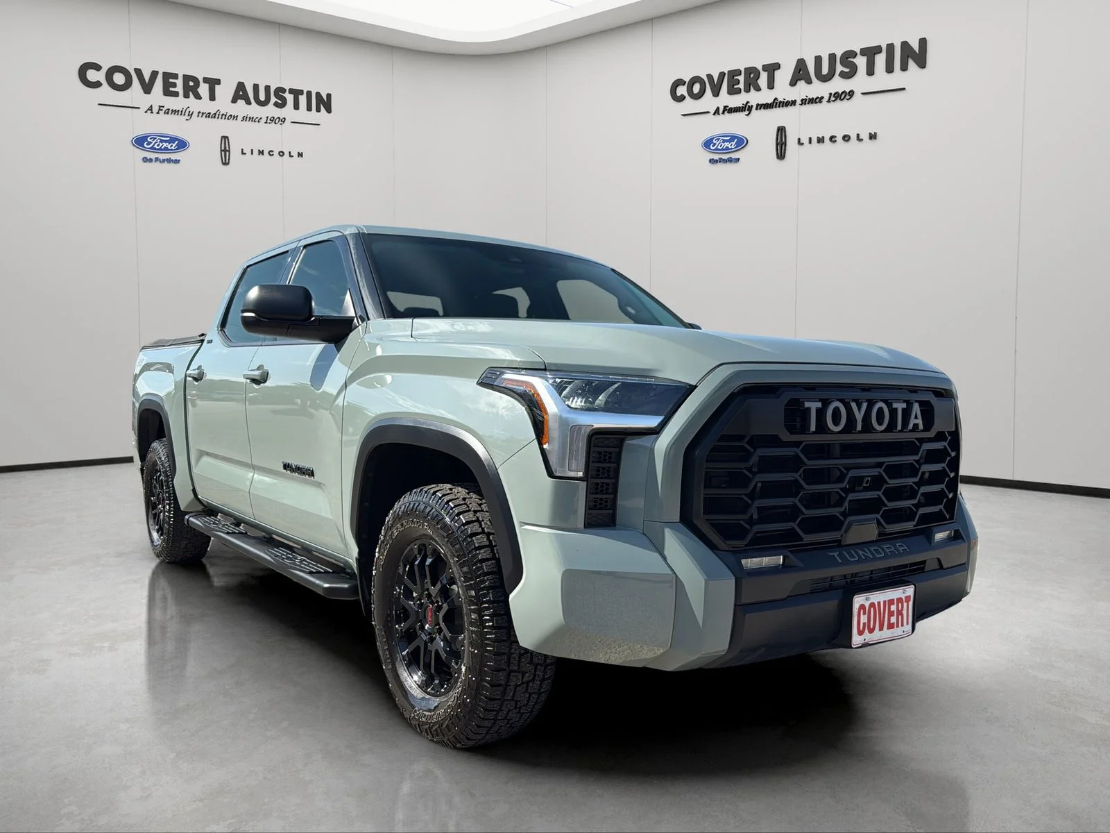 Used 2022  Toyota SR5 image 7