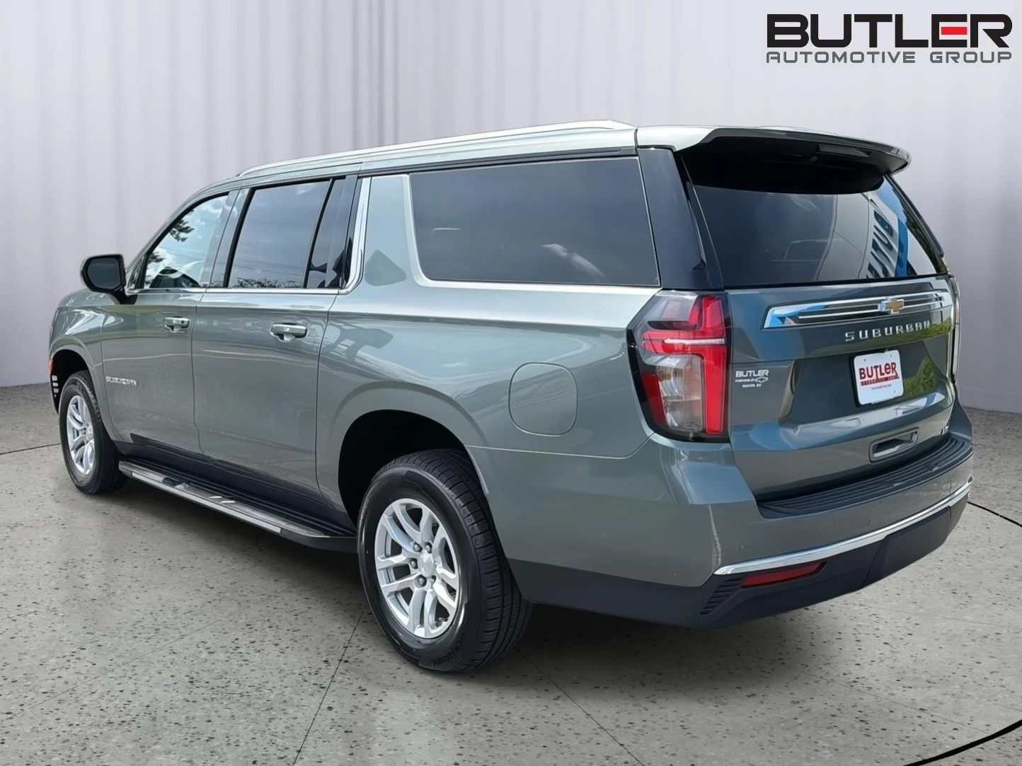 Used 2024 Silver Sage Metallic Chevrolet LT image 4