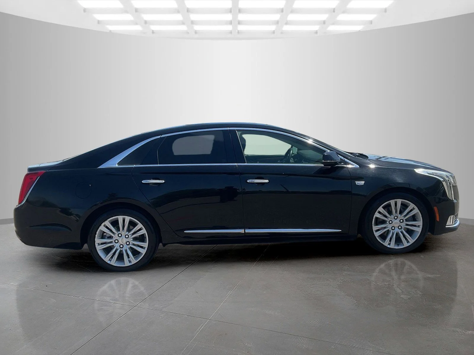 Used 2019 Cadillac XTS Luxury with VIN 2G61M5S39K9148432 for sale in Merced, CA