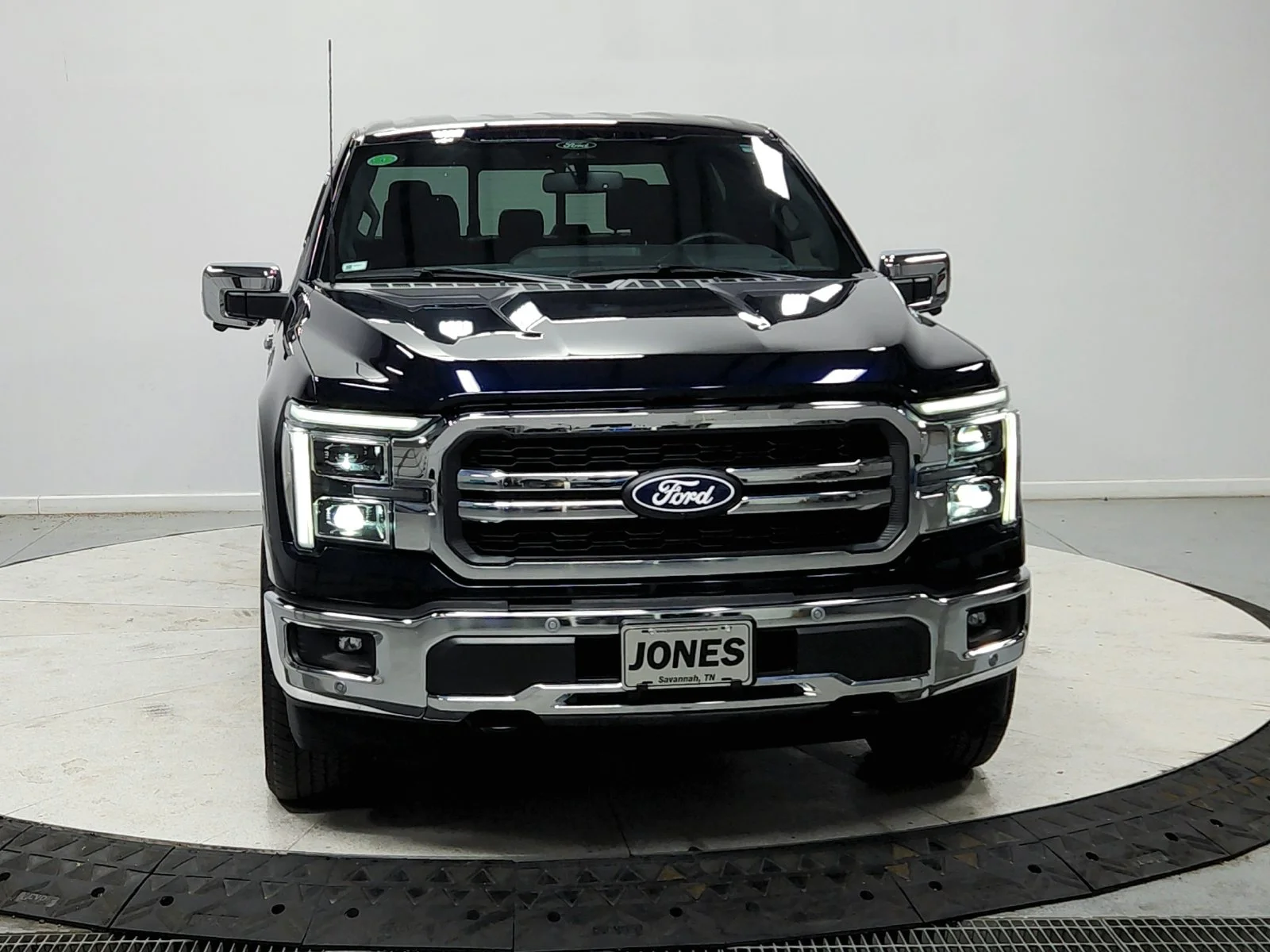 Used 2025 Blue Ford Lariat image 3