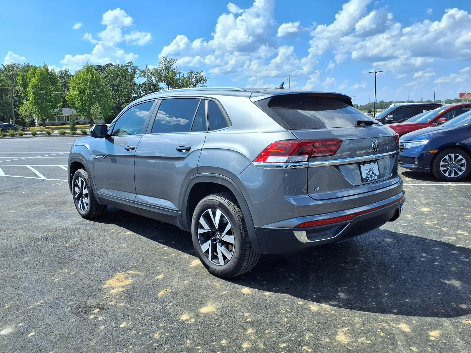 Used 2023 Platinum Gray Metallic Volkswagen 2.0T SE image 19