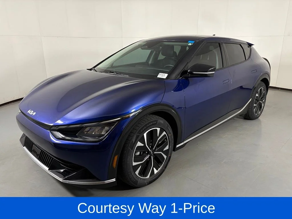 Used 2023 Blue Kia Wind image 5