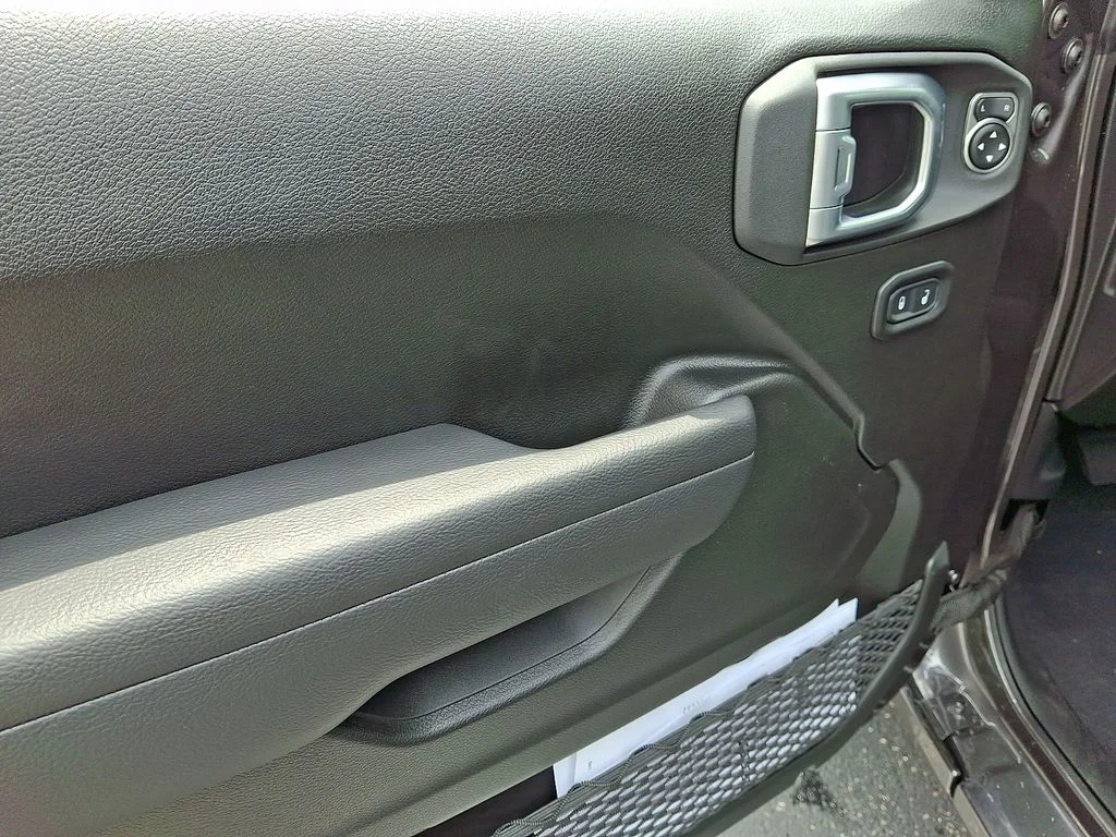 New 2026 Granite Crystal Metallic Clear-Coat Exterior Paint Jeep 85th Anniversary Edition image 8