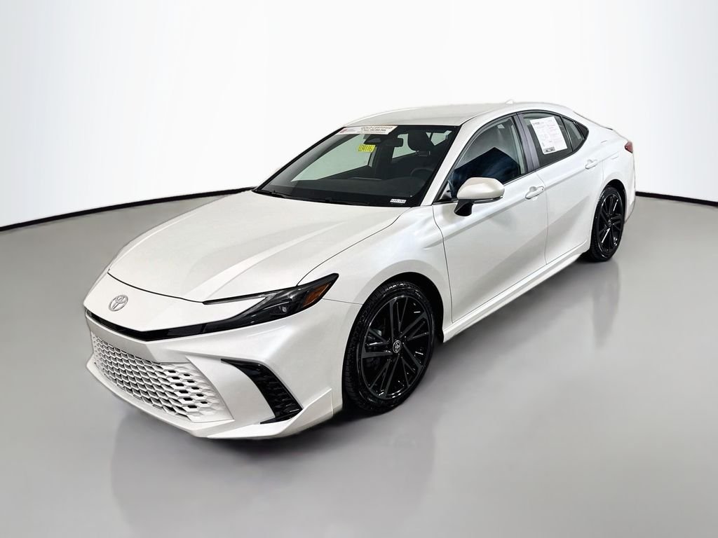 Used 2025 Wind Chill Pearl Toyota XSE image 3