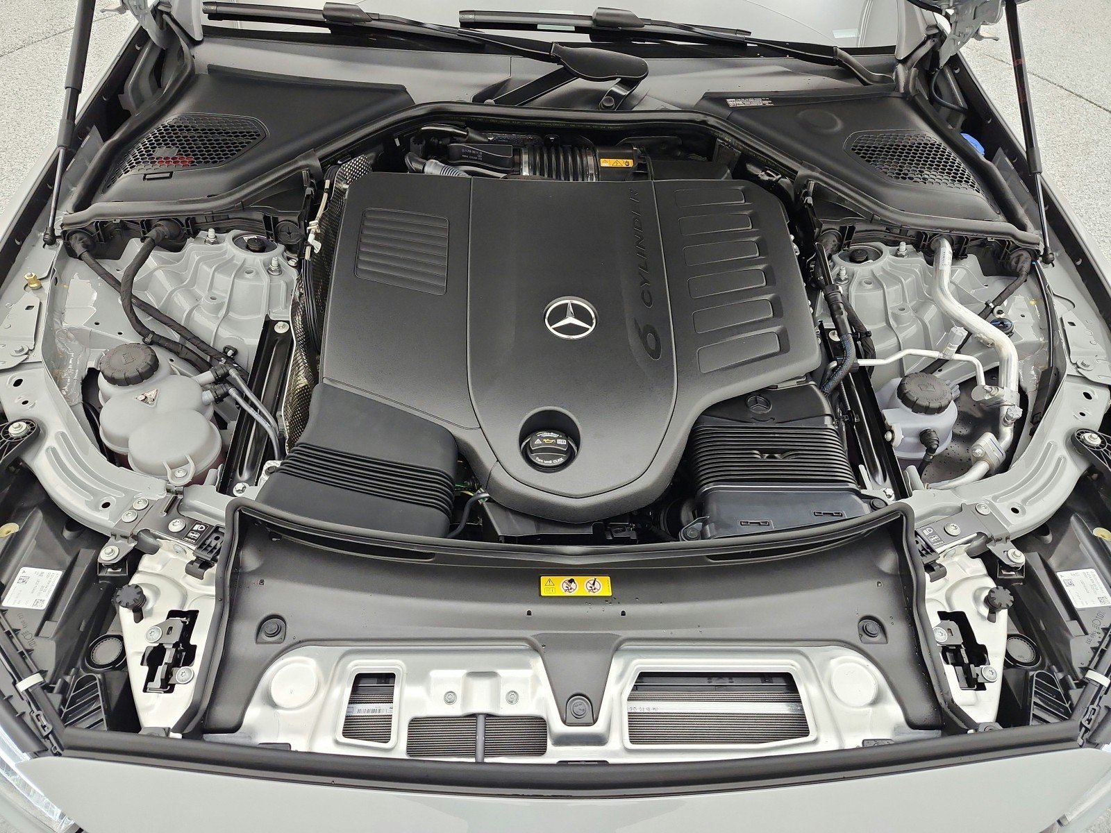 New 2026 MANUFAKTUR Alpine Grey Mercedes-Benz E 450 4MATIC® Sedan image 12
