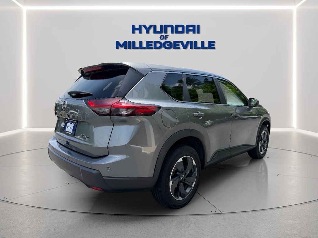 2024 Nissan Rogue SV - Photo 6