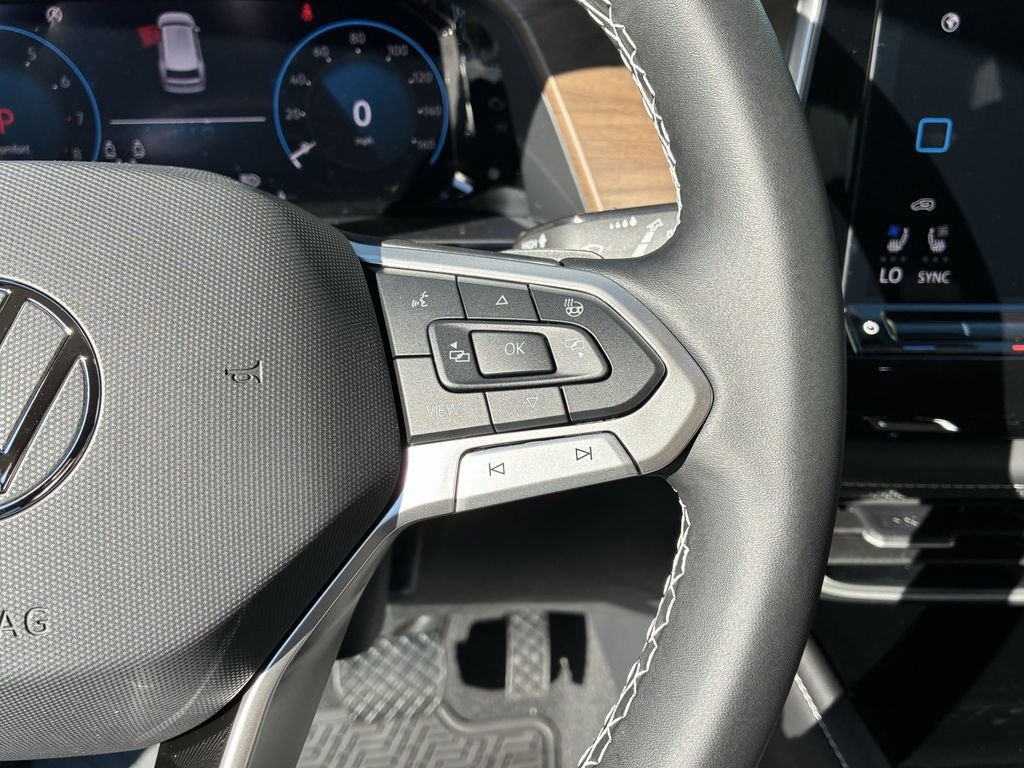 New 2026 Black Volkswagen 2.0T SE w/Technology image 23