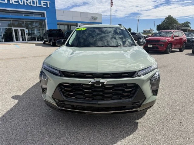 Used 2024 Cacti Green Chevrolet ACTIV image 18