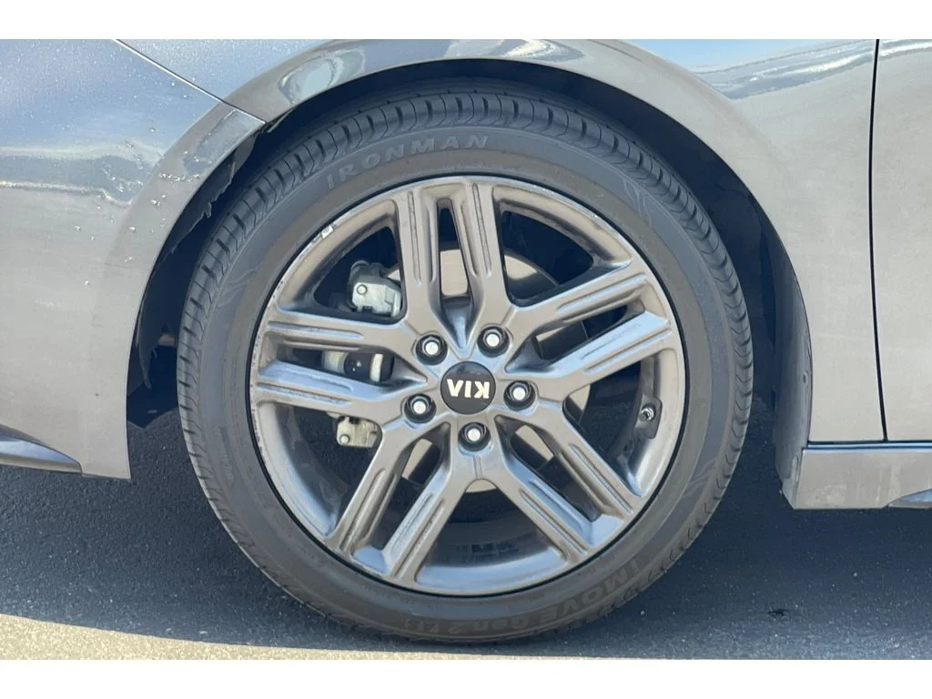 Used 2021 Gravity Gray Kia GT-Line image 11