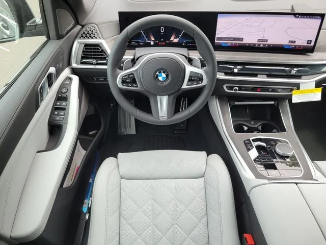 Used 2026 Gray BMW xDrive40i image 13