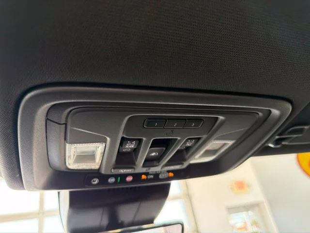 Used 2025 Gray GMC AT4 image 17