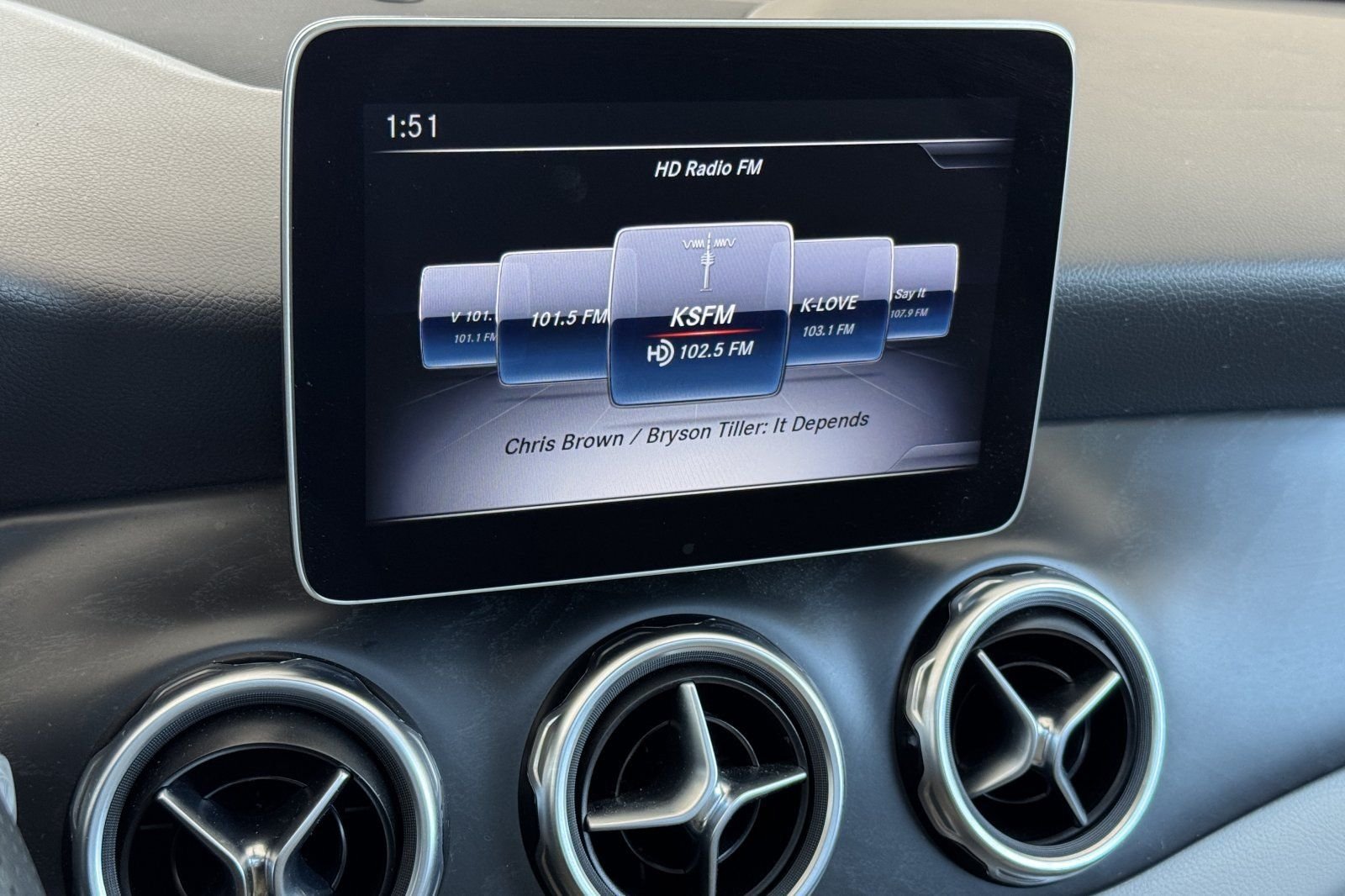 Used 2020 Iridium Silver Metallic Mercedes-Benz 250 image 21
