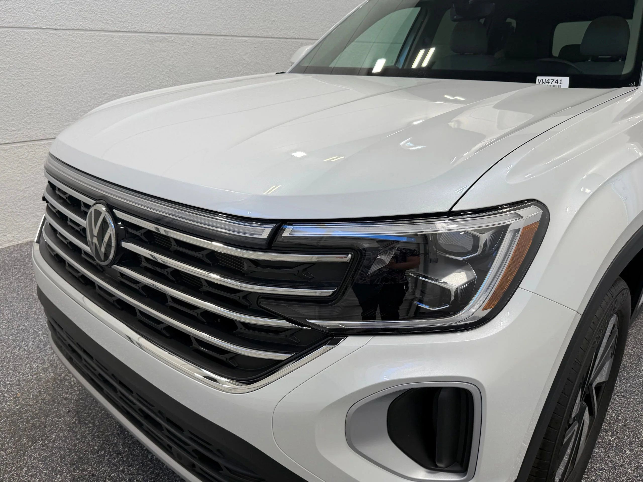 New 2026 White Volkswagen 2.0T SE w/Technology image 15