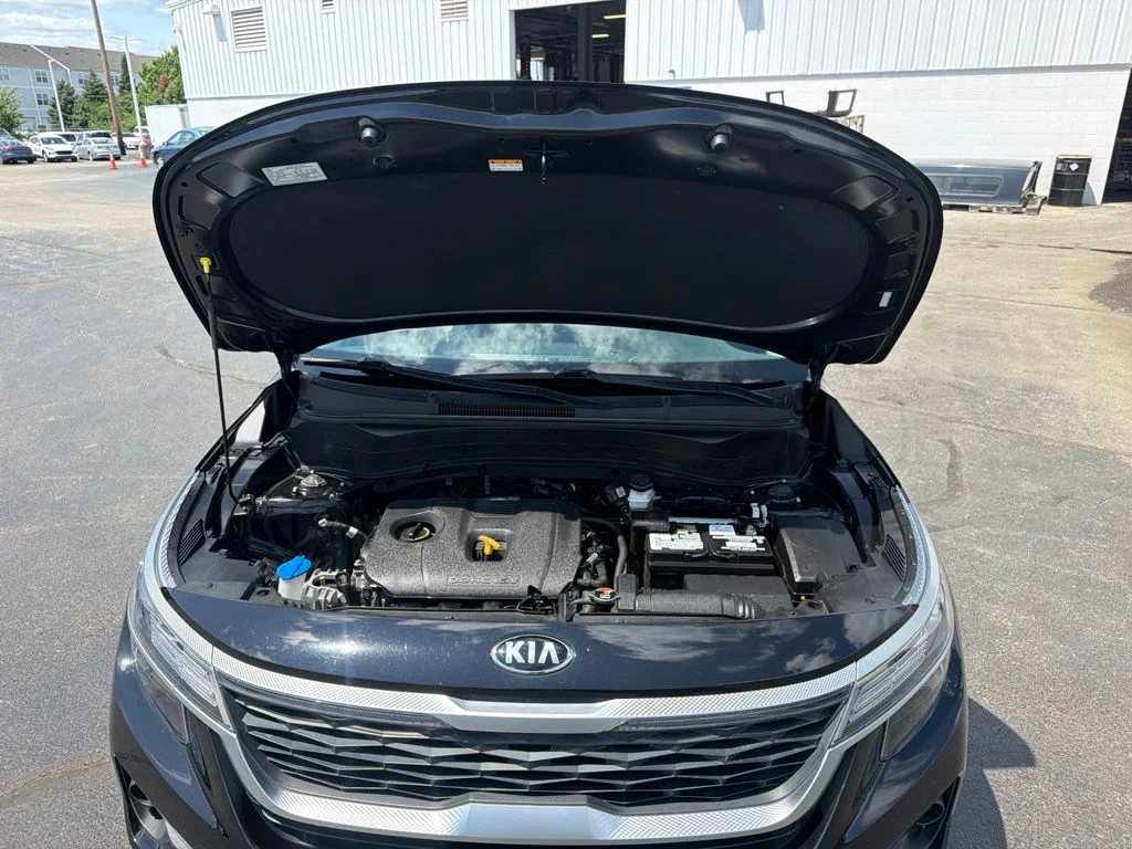 Certified Used 2021 Cherry Black Kia S image 36