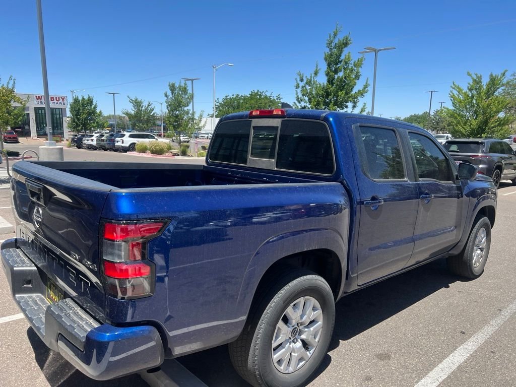 Used 2022 Blue Nissan SV image 9