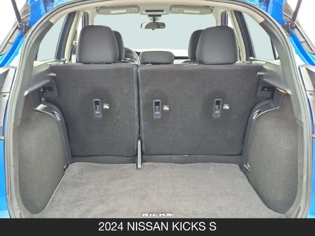 Used 2024 Blue Nissan S image 23