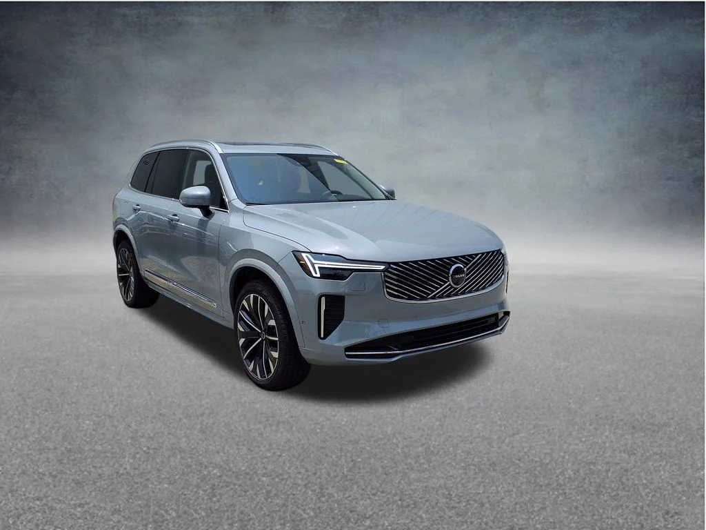 2026 Volvo XC90 Plus