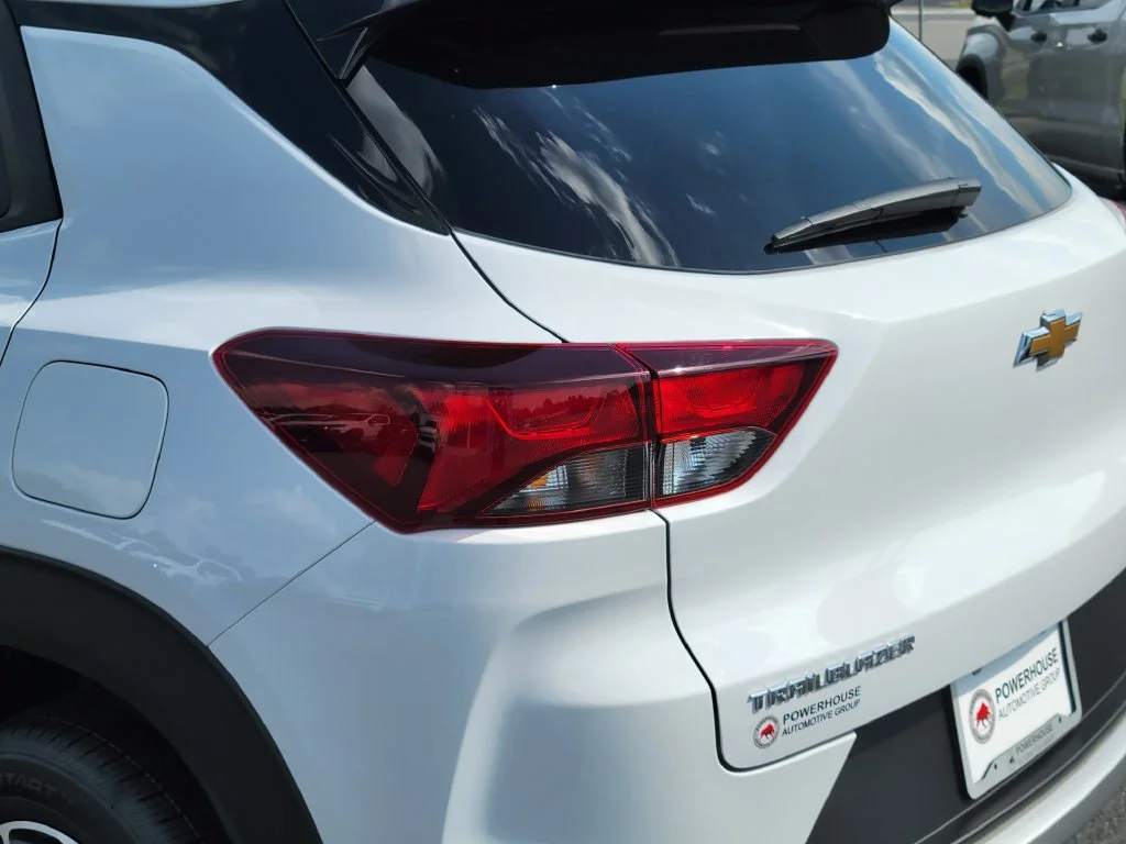 New 2026 Summit White Chevrolet LT image 12