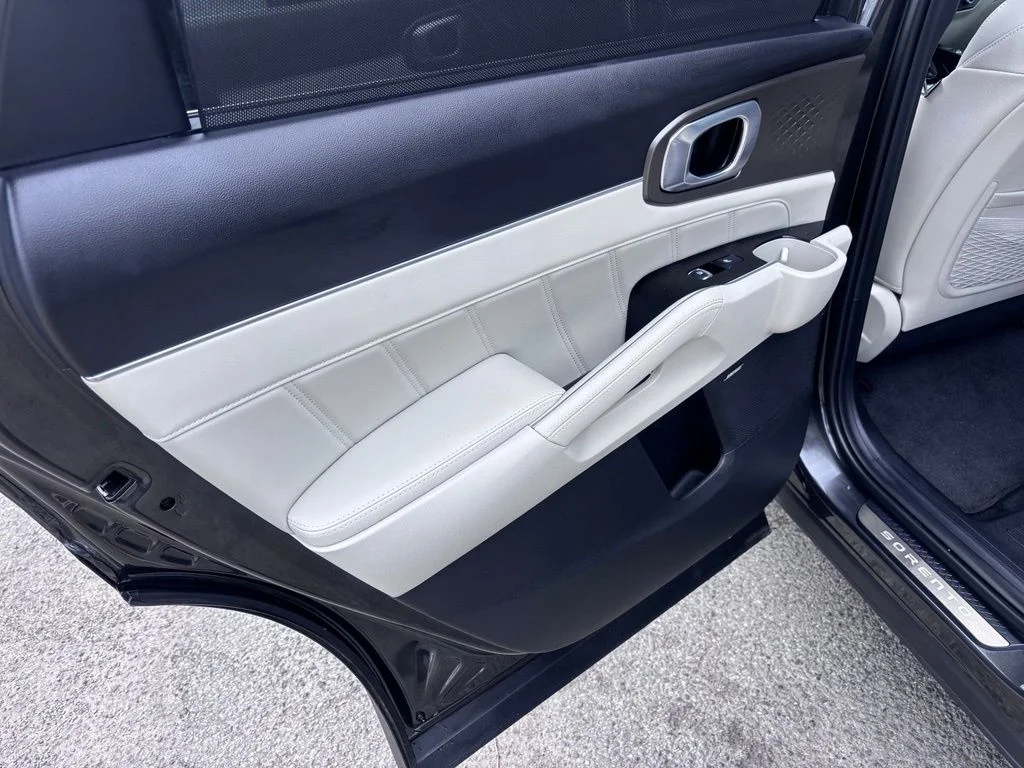 Used 2025 Gray Kia SX Prestige image 21