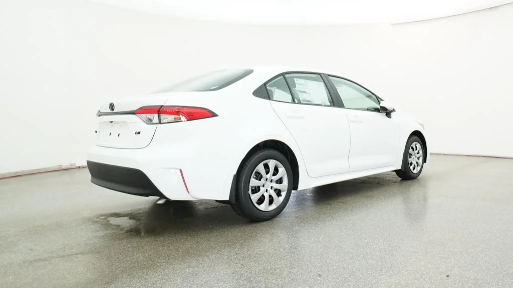 New 2026 Ice Cap Toyota LE image 17