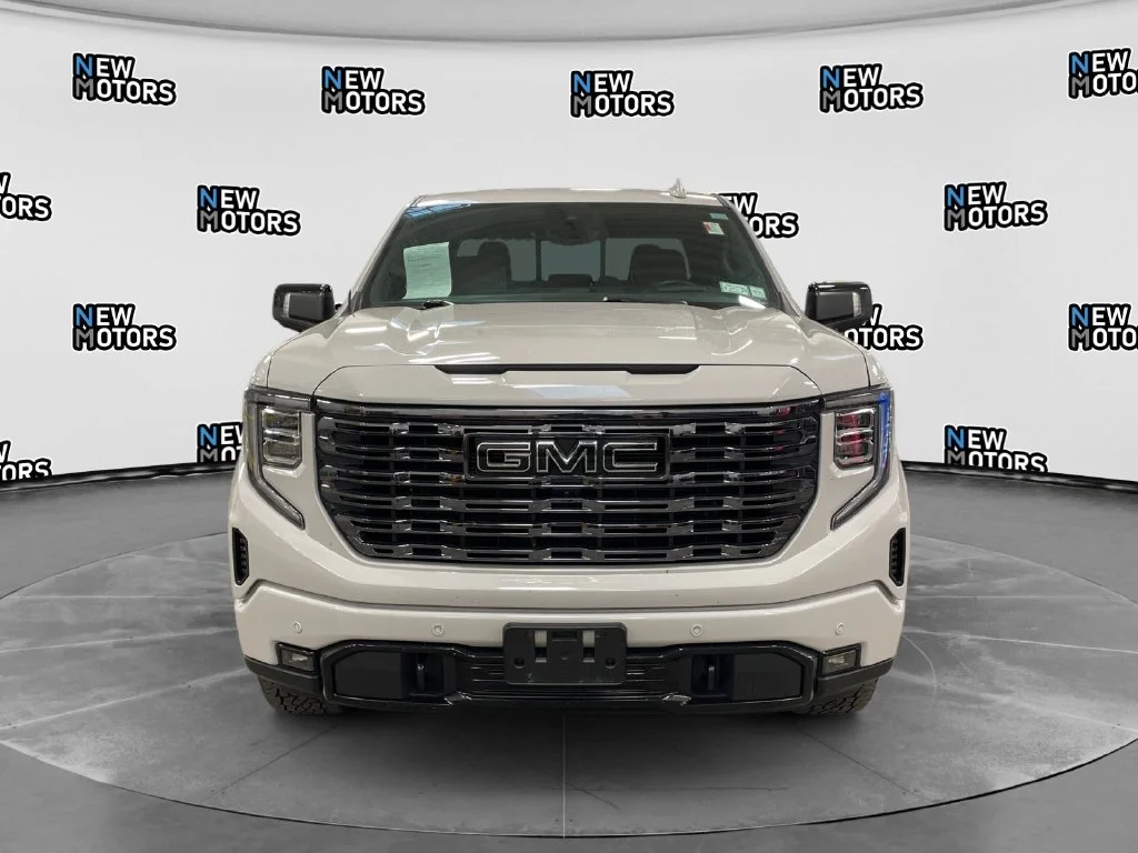 Used 2025 Titanium GMC Denali Ultimate image 8