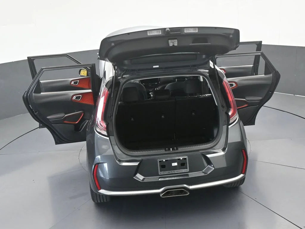 Used 2024 Gravity Gray Kia GT-Line image 63