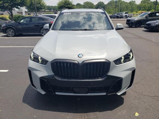 Used 2024 Gray Metallic BMW xDrive40i image 10