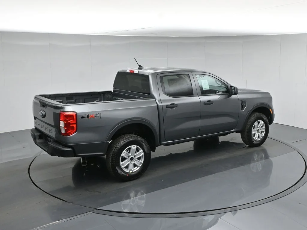 New 2026 Gray Ford XL image 34