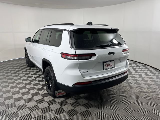 New 2026 Bright White Clear-Coat Exterior Paint Jeep Laredo Altitude image 3
