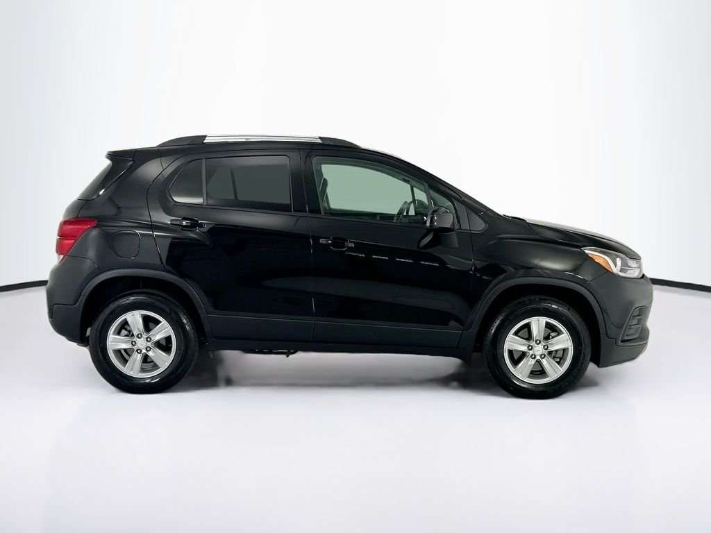 Used 2022 Black Metallic Chevrolet LT image 4