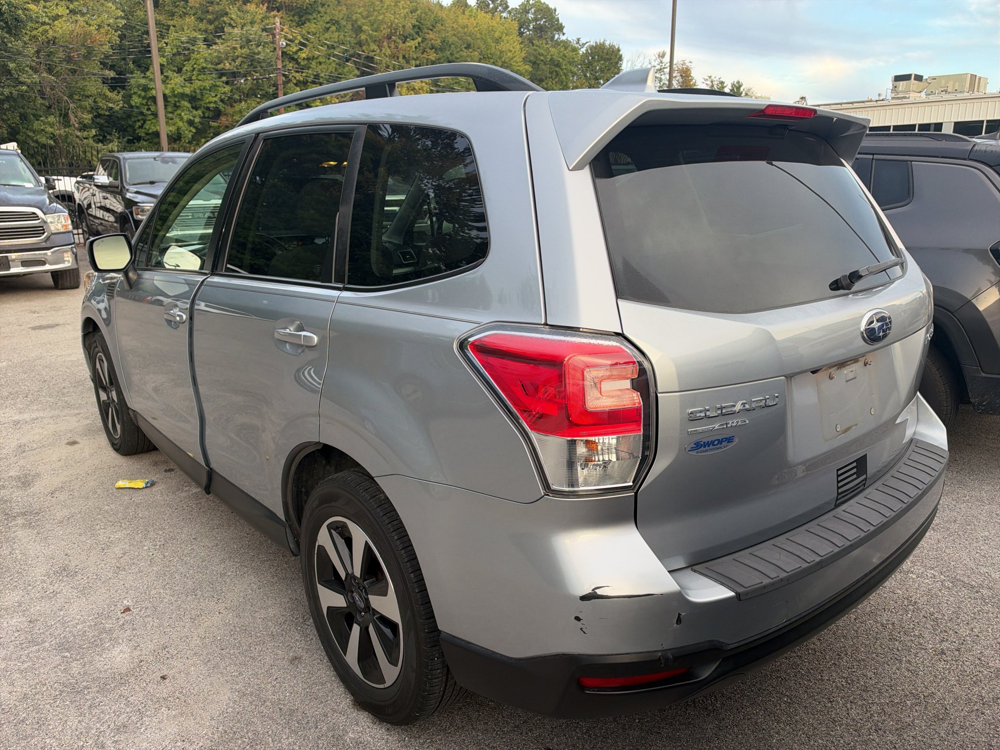 Used 2018 Ice Silver Metallic Subaru Premium image 7
