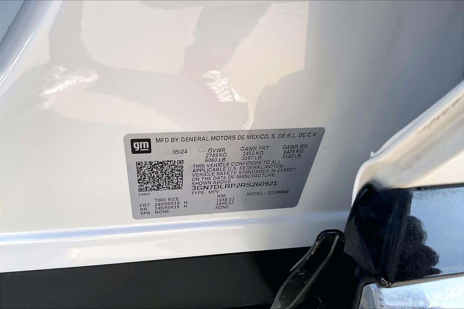 Used 2024 Iridescent Pearl Tricoat Chevrolet LT image 35