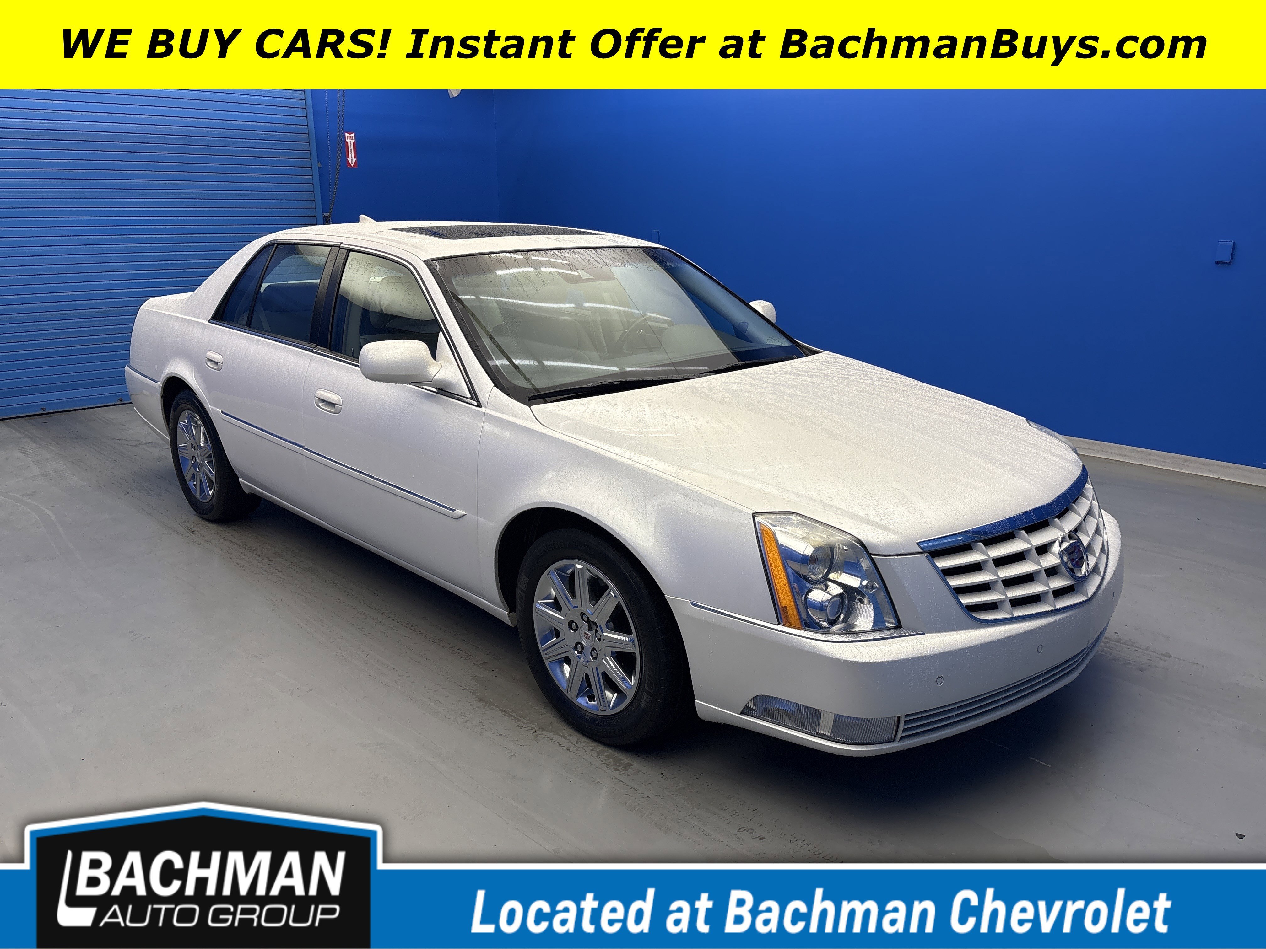 2010 Cadillac DTS Premium Collection's photo